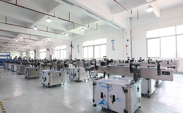 佼佼者全自動平面貼標(biāo)機,平面貼標(biāo)機,全自動貼標(biāo)機