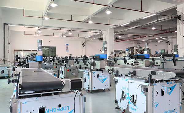 全自動(dòng)分頁(yè)平面貼標(biāo)機(jī),分頁(yè)平面貼標(biāo)機(jī),全自動(dòng)貼標(biāo)機(jī)