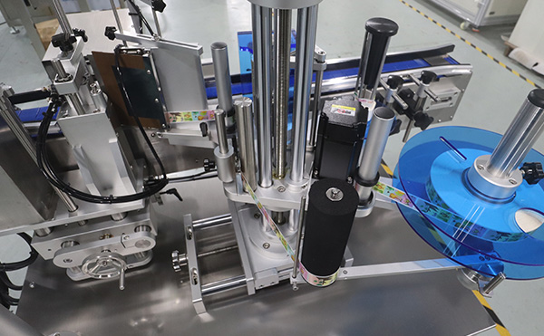 圓瓶貼標機,貼標機設(shè)備,全自動貼標機