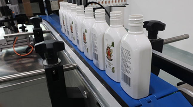 全自動(dòng)雙側(cè)面貼標(biāo)機(jī),側(cè)面貼標(biāo)機(jī),全自動(dòng)貼標(biāo)機(jī)生產(chǎn)廠家