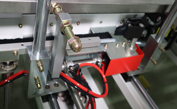 一字型全自動封箱機(jī),封箱機(jī),封箱機(jī)廠家,佼佼者自動化