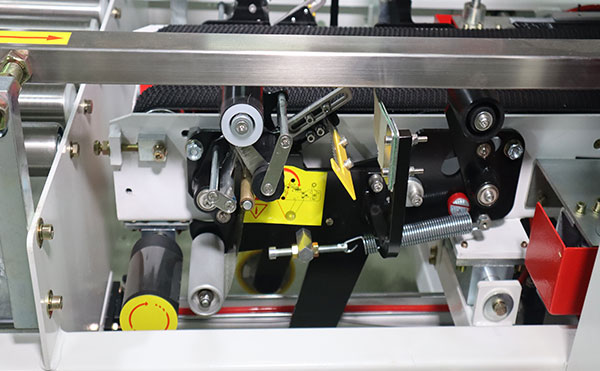 角邊全自動封箱機,全自動封箱機,自動封箱設(shè)備